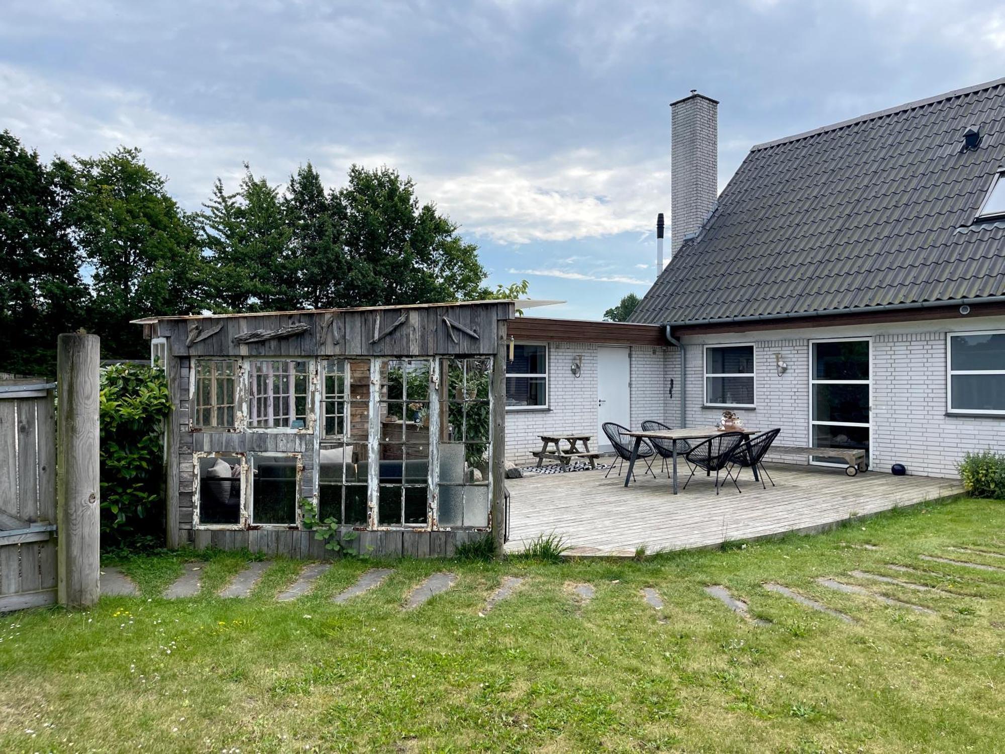 Kirsebaerkroen - The Inn Between Praesto Exterior photo