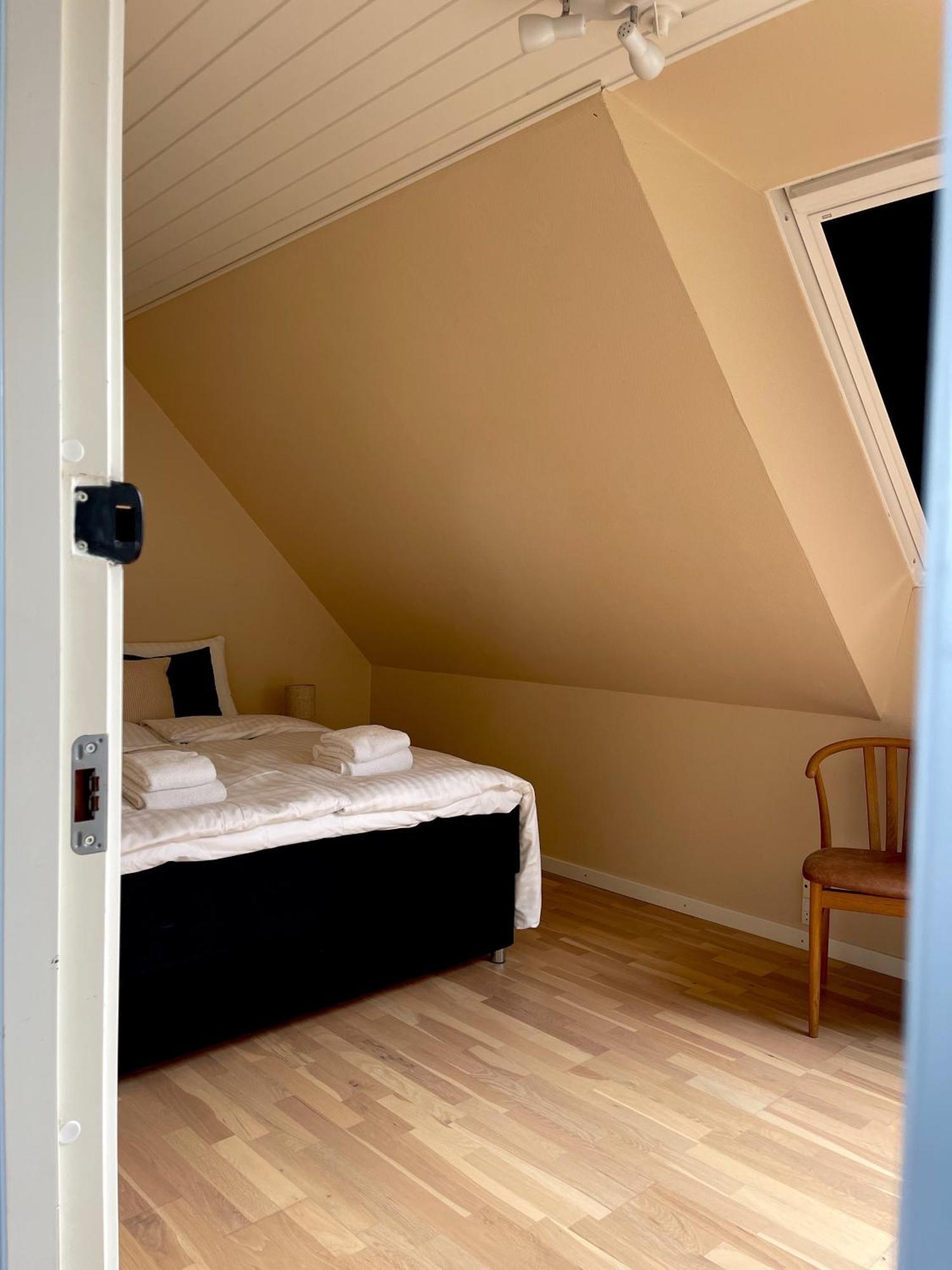 Kirsebaerkroen - The Inn Between Praesto Exterior photo